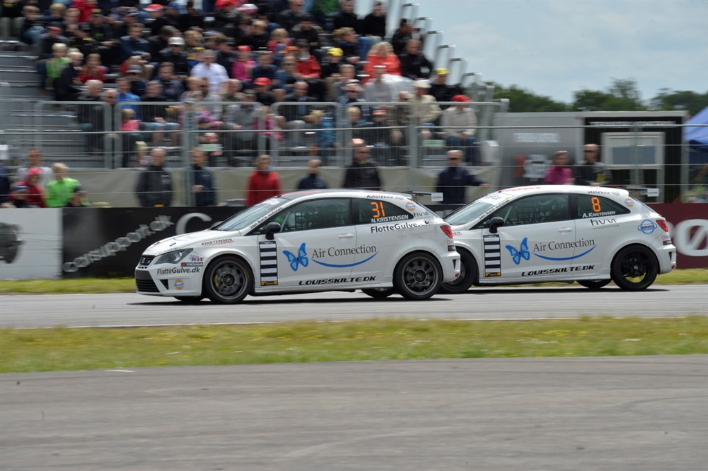 Nicki Kristensen sammen med teamkammerat Allan Kristensen.
(Foto: Morten Kimer Hansen)